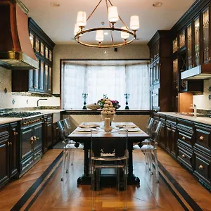 Northern Lights Mansion 3*, New York USA